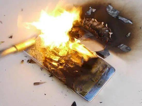 私自拆解易著火，回收設(shè)備能預(yù)防——鋰電池回收中的鋰電池碳化設(shè)備應(yīng)用