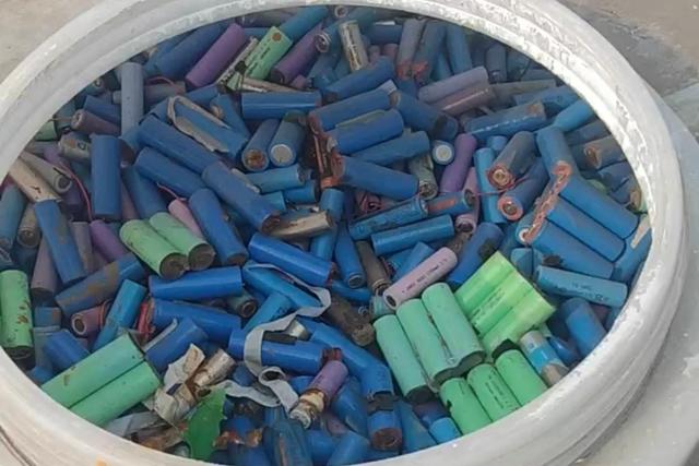 廢舊鋰電池的大批量處理，鋰電池?zé)峤庠O(shè)備的高產(chǎn)能